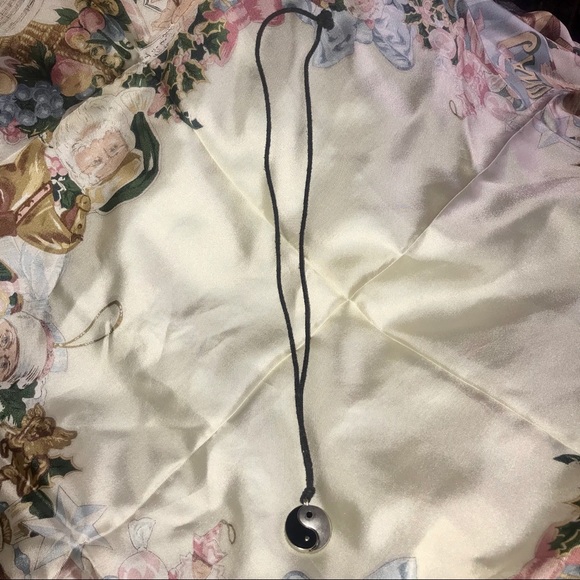 Ying Yang - Picture 4 of 4